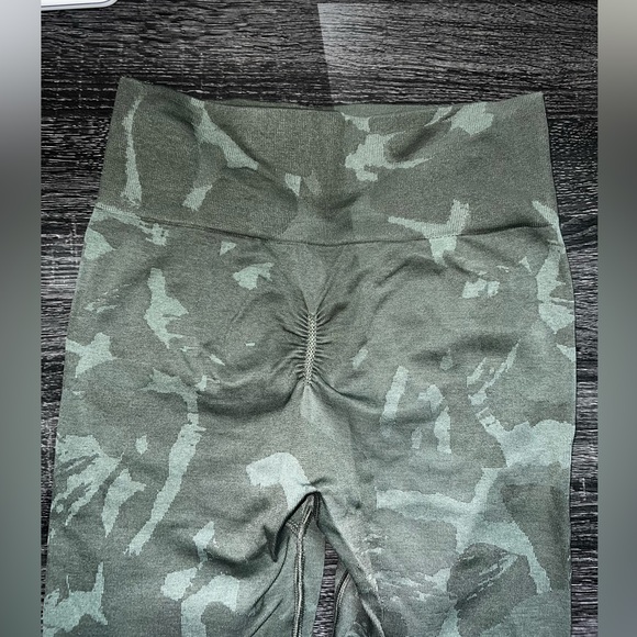 Gymshark Adapt Leggings - Picture 2 of 2